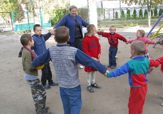 В Запорожье стало на 90 сирот меньше.
Фото vgorode.ua