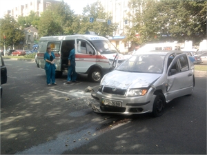 В Запорожье столкнулись четыре машины. Фото kp.ua