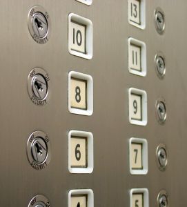В городе заменят "древние" лифты. Фото sxc.hu