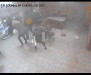 Террорист устроил взрыв в супермаркете. Фото uvd.zp.ua