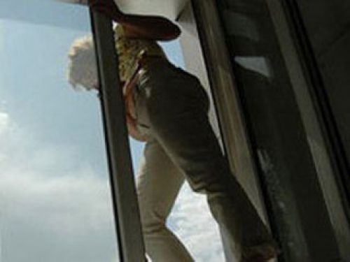 Новость - События - На Бабурке женщина выпрыгнула из окна после ссоры с матерью