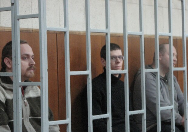 Подсудимые(слева направо): Харитонов, Федорченко, Демин