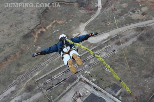 Новость - Досуг и еда - Запорожские экстремалы бросаются головой вниз со 126-ти метров