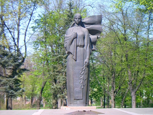 Мемориал "Скорбящая мать". Фото: www.ipnews.in.ua