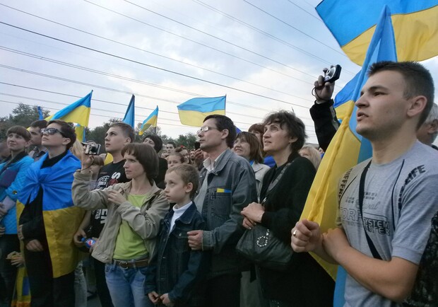 Новость - Досуг и еда - Фотофакт: Как прошел парад украинских флагов
