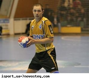 Михаил Цап играет за запорожскую команду, тогда как семья живет в городе Южный
Фото http://novostey.com