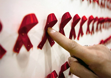 За 9 месяцев более 2,5 тысячам запорожцев поставили диагноз ВИЧ-инфицированных.
Фото aids-info.ru