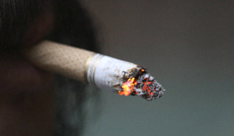 Труп несколько раз моргнул и попросил закурить.
Фото rus.ruvr.ru.