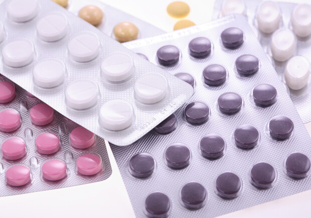 Цены в аптечных киосках при больницах будут снижены.
Фото www.photl.com.
