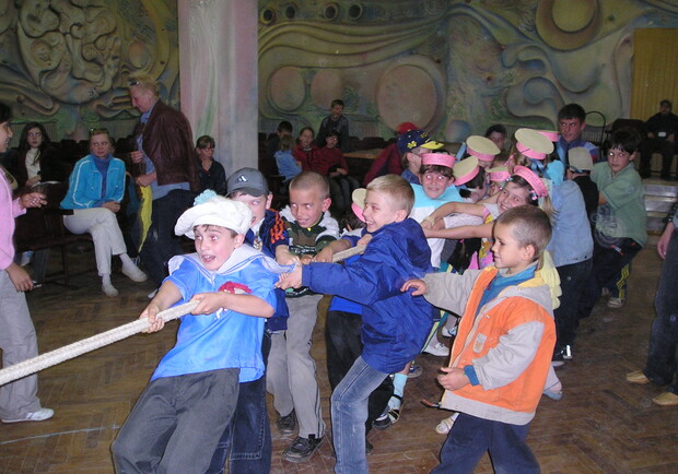 Фото kp.ua. Детские дома пополняются. 