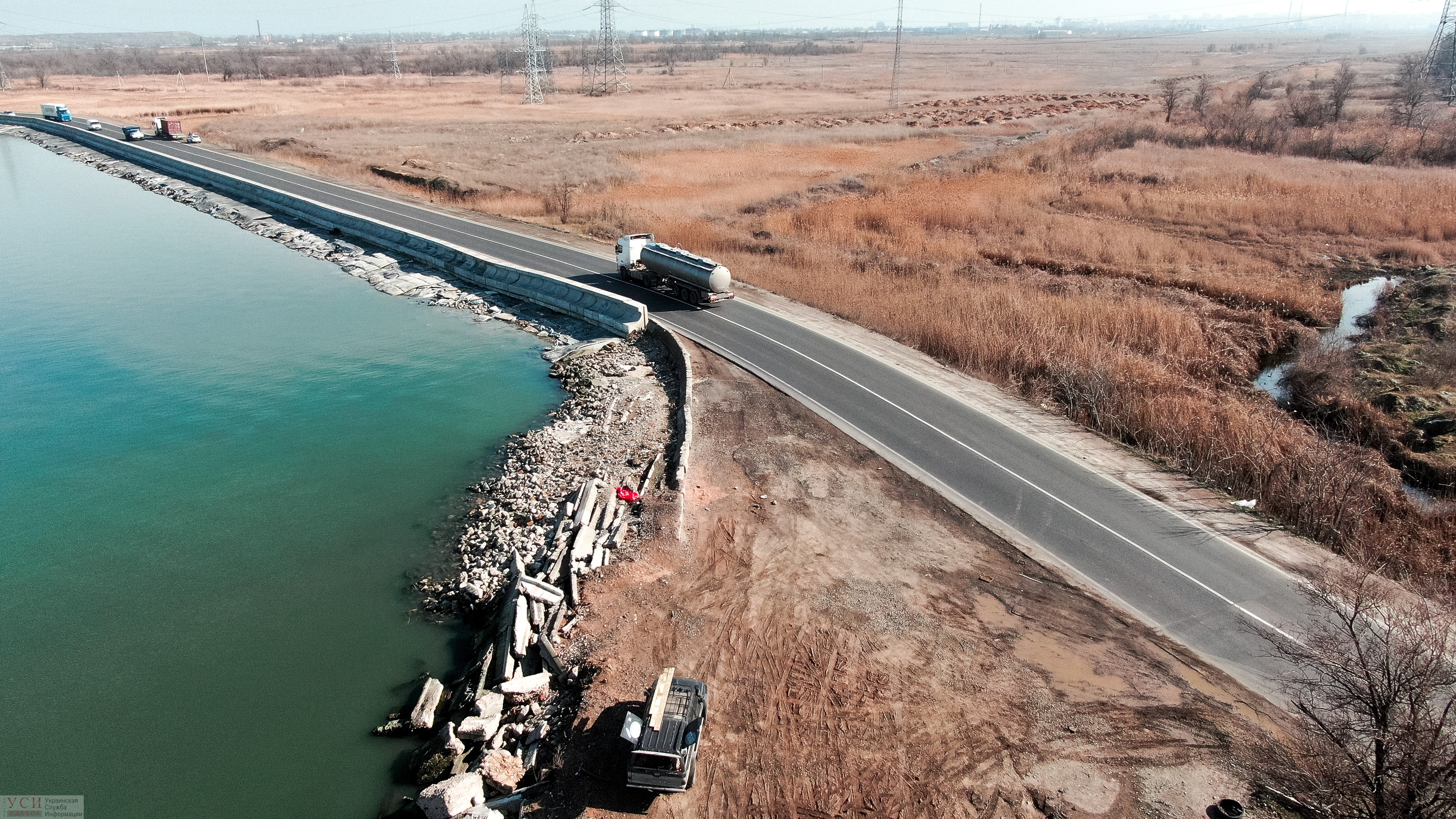 Угроза потопа: размытая Хаджибеевская дамба с высоты птичьего полета