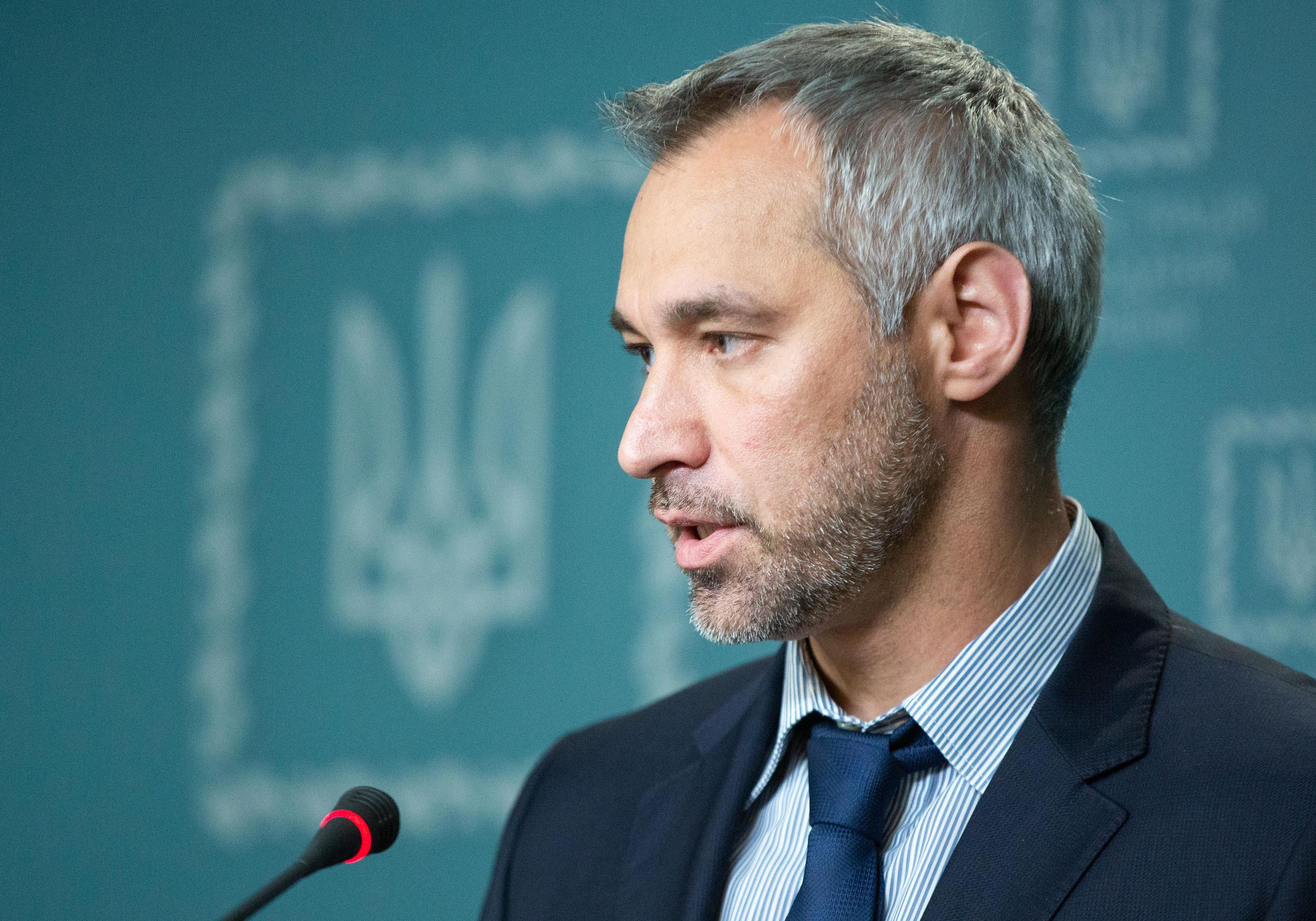 На выход: генпрокурора Рябошапку отправили в отставку