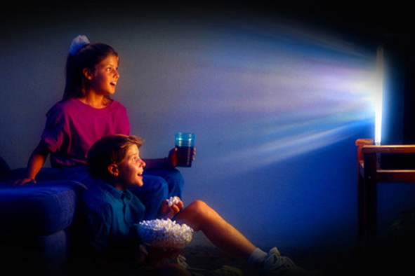 Вечер понедельника у ТВ: холостяк Чмерковский перевоплотится в ведущего, а Дурнев подарит порцию очередного негламурного позитива  