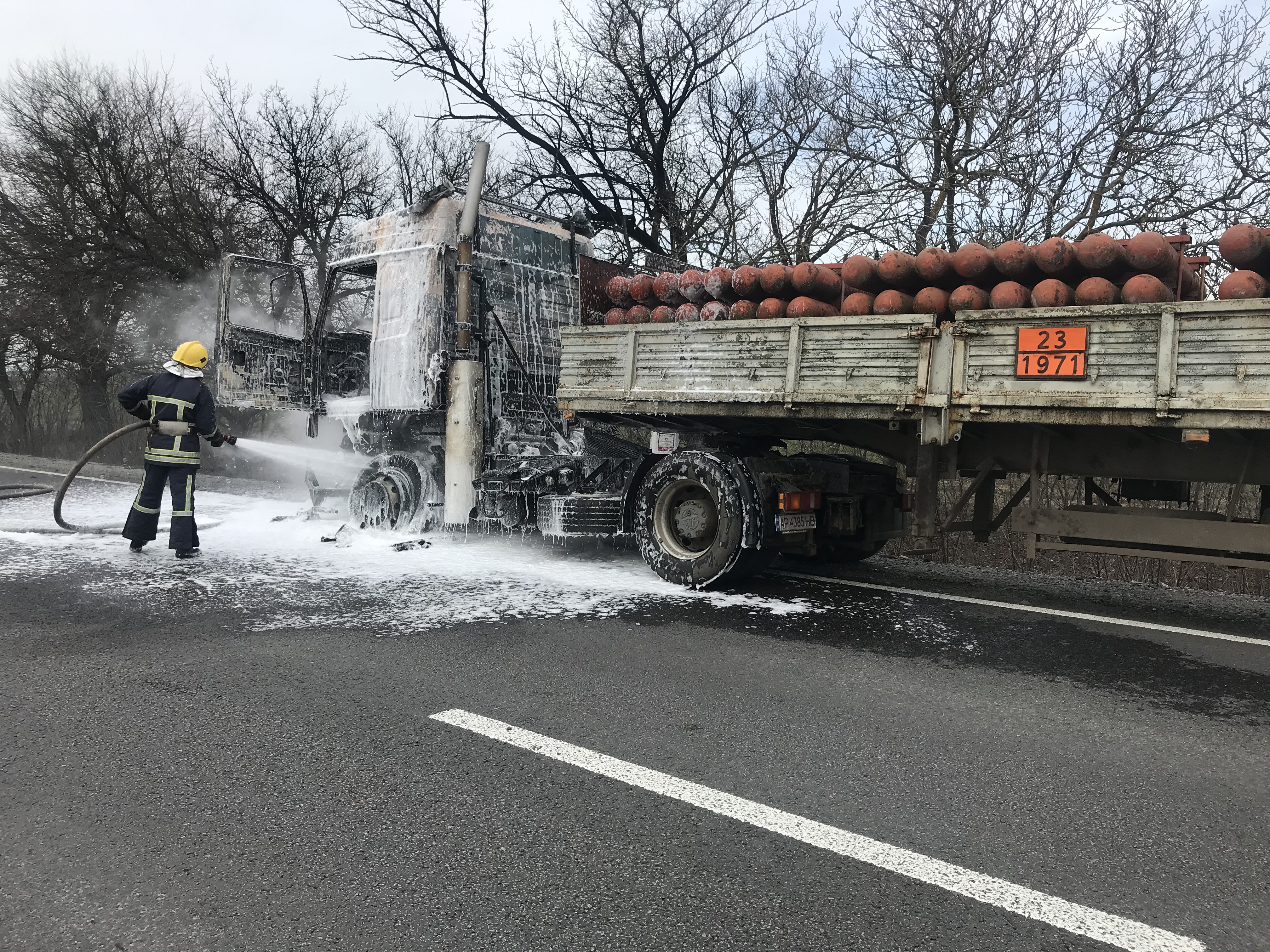 Под Запорожьем загорелся грузовик с метаном / фото: ГСЧС Запорожской области