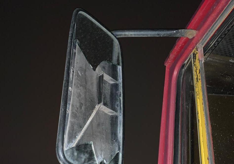 Прямо во время движения: в Одессе подорвали грузовик