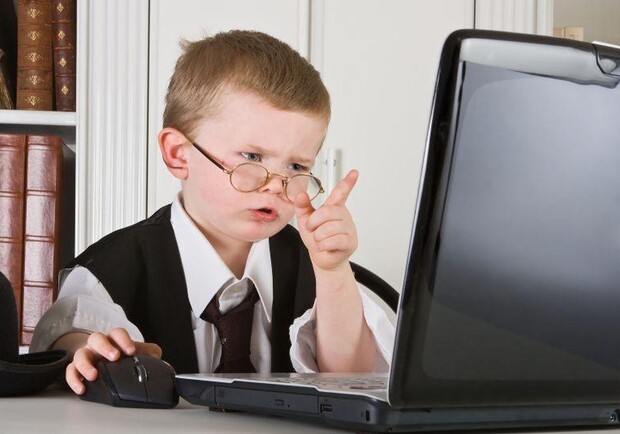 Де подивитись: в Україні транслюватимуть онлайн-уроки для школярів