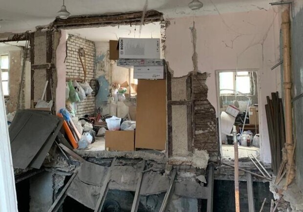 На Павло-Кичкасе рухнул первый этаж: что сейчас с домом  фото