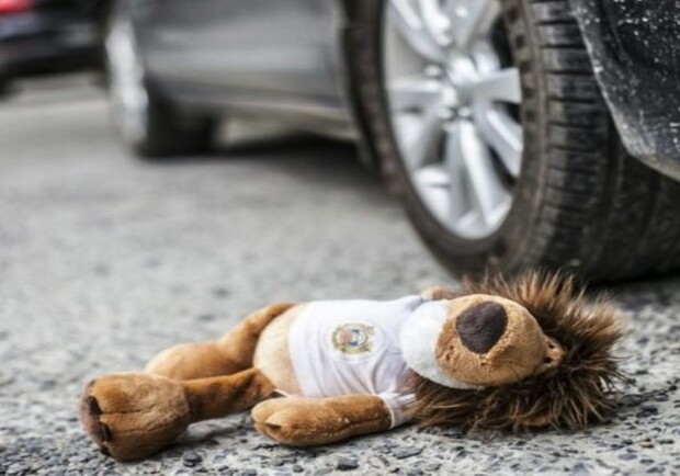 На Кичкасе полицейский на служебном автомобиле сбил ребенка. Фото: freepik
