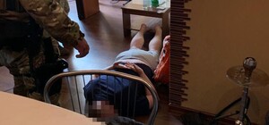 Продавали по интернету: в Одессе задержали банду наркодилеров
