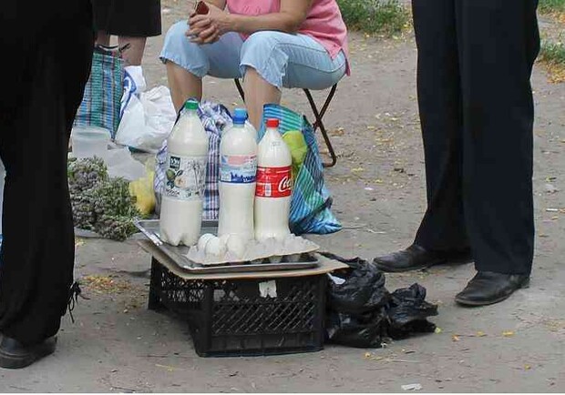 На Бородинском оштрафовали стихийщиков. Фото: beg.dp.ua