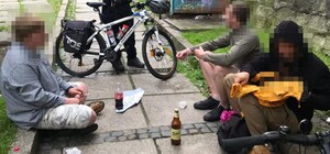 Вино вилити, сміття прибрати: як виховують львів’ян за вживання алкоголю у публічних місцях