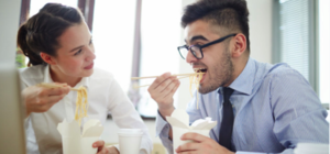 Будешь кушать 3 часа: предприятиям рекомендуют увеличить обеденный перерыв