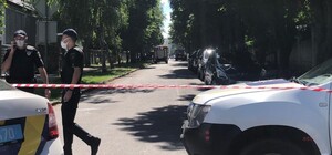 В Полтаве мужчина угрожает взорвать гранату: он взял в заложники полковника полиции