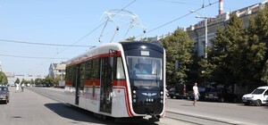 С новым дизайном: в Запорожье собрали обновленный трамвай