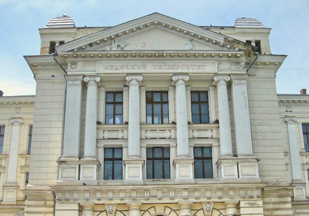 Могут загореться: одесский суд запретил работу шести зданий "медина". Фото: Одесский национальный медицинский университет