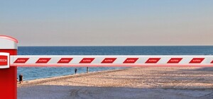 Платить таки придется: суд признал шлагбаум в Кирилловке законным