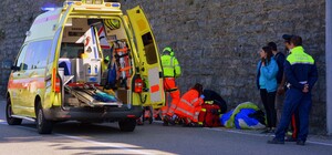 Случается: на Троещине пьяный мужчина напал на машину 