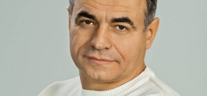 Неудобно получилось: депутат облсовета поздравил с Днем знаний картинкой с флагом РФ