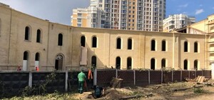 Так себе реконструкция: на Арсенальной площади вырубили деревья