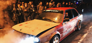 Чья дорога: гонщики заблокировали блоками участок трассы 