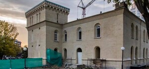 Реконструкция на Арсенальной: что не так с ремонтом Никольских ворот