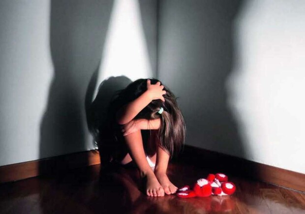 В Акимовке мужчина изнасиловал 6-летнюю дочь. Фото: Getty Images