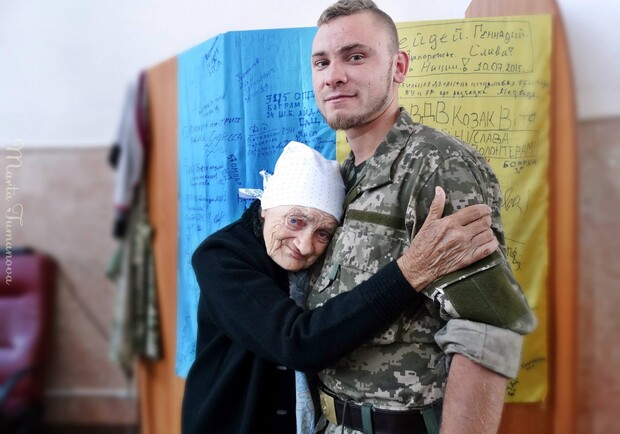 Каждый день что-то приносила: в Днепре умерла волонтерка "баба Люба" - фото: fb Marta Tumanova
