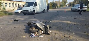 Серьезно: под Запорожьем автомобиль сбил насмерть мопедиста