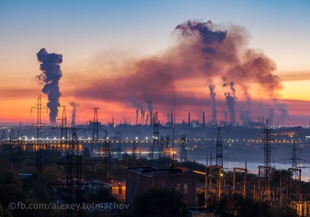 Заводы проверили: Зеленский ответил на петицию запорожцев о грязном воздухе - фото fb Алексей Толмачев