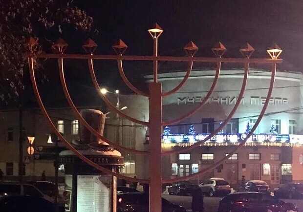 Как по Достоевскому: дело вандала, повалившего ханукальный светильник, передали в суд