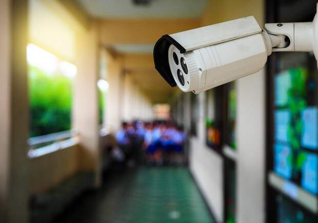 В школах Запорожья установят видеонаблюдение. Фото: Getty Images