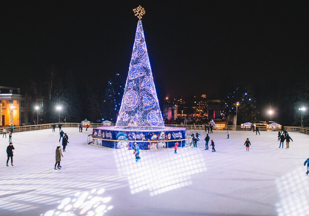Новогодним каткам в Киеве разрешили работать - фото: ice-ukraine.com