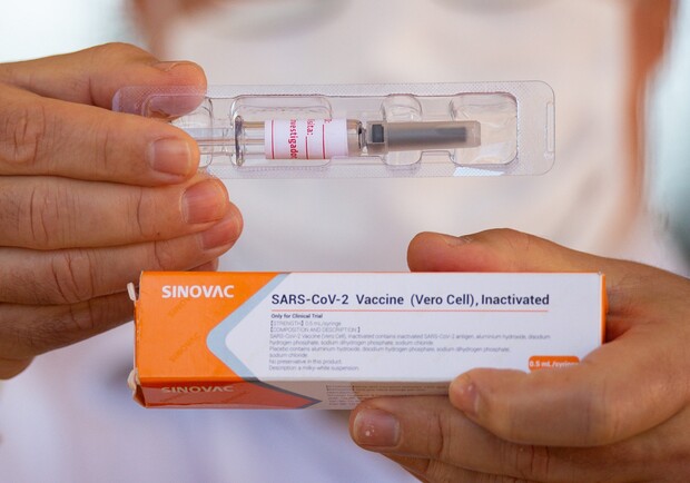 Китайская вакцина от коронавируса показала 50% эффективности. Фото: report.az