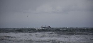 В Турции затонуло судно с десятью украинцами: пятерых уже спасли 