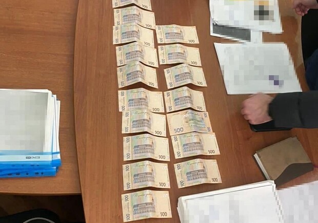В Харькове один из руководителей земельного кадастра попался на взятке.-Фото: Фото: Facebook Владислав Абдула
