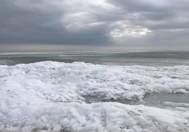 Как выглядит Азовское море в "ледовом плену" - фото: Индустриалка