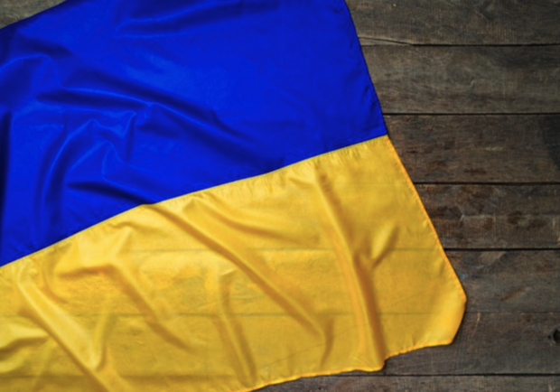 Для Книги рекордов Гиннеса: через все Запорожье хотят развернуть украинский флаг  - фото freepik.com
