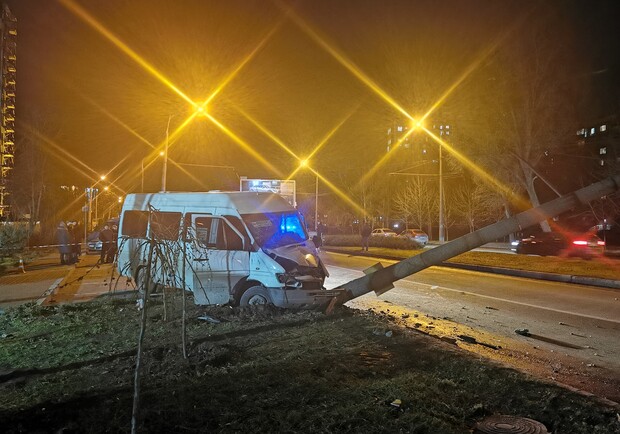 ДТП с маршруткой на Бородинском: водитель сам пришел в полицию. Фото: fb Игорь Ярмолович