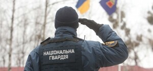 Нарушители порядка: протестующие ФОПы засняли драку нацгвардейцев