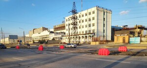 За 2 миллиона: на Набережной принялись устанавливать новый светофорный комплекс